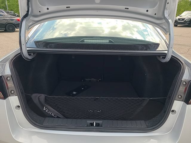 New 2025 Nissan Versa SV w/ Trunk Package FWD image 26
