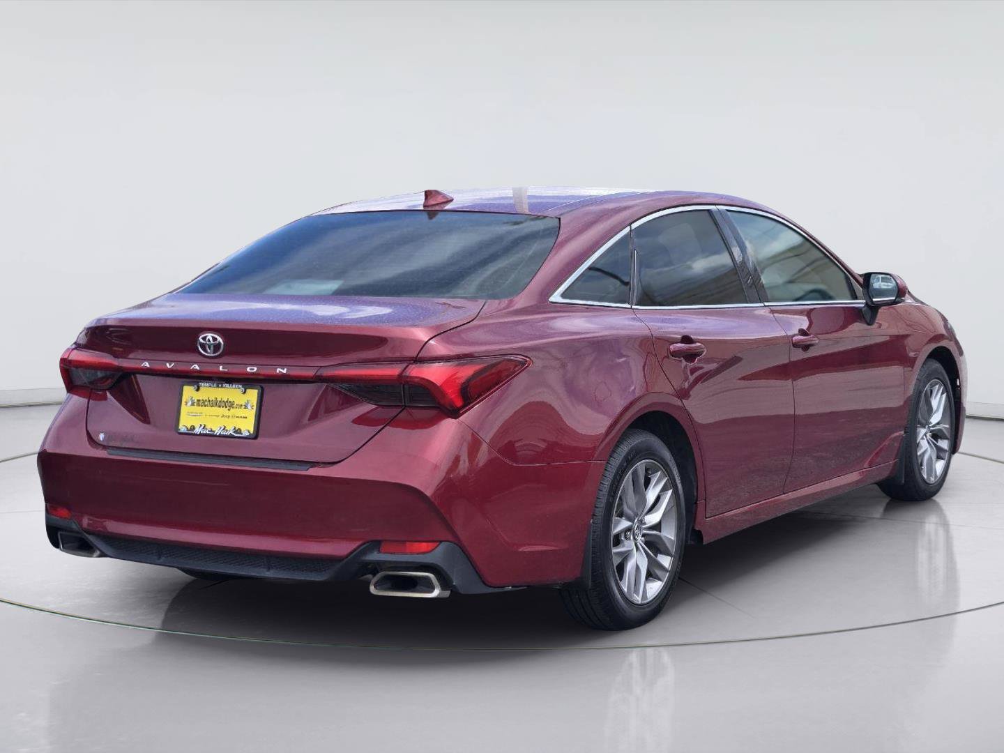 Used 2020 Toyota Avalon XLE w/ Moonroof Package FWD image 8