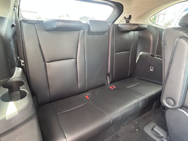 Used 2024 Toyota Highlander XLE FWD image 37