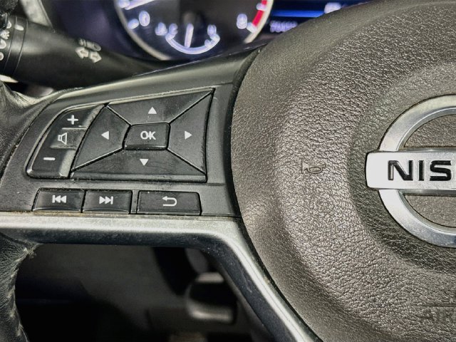 Used 2020 Nissan Sentra SV FWD image 11