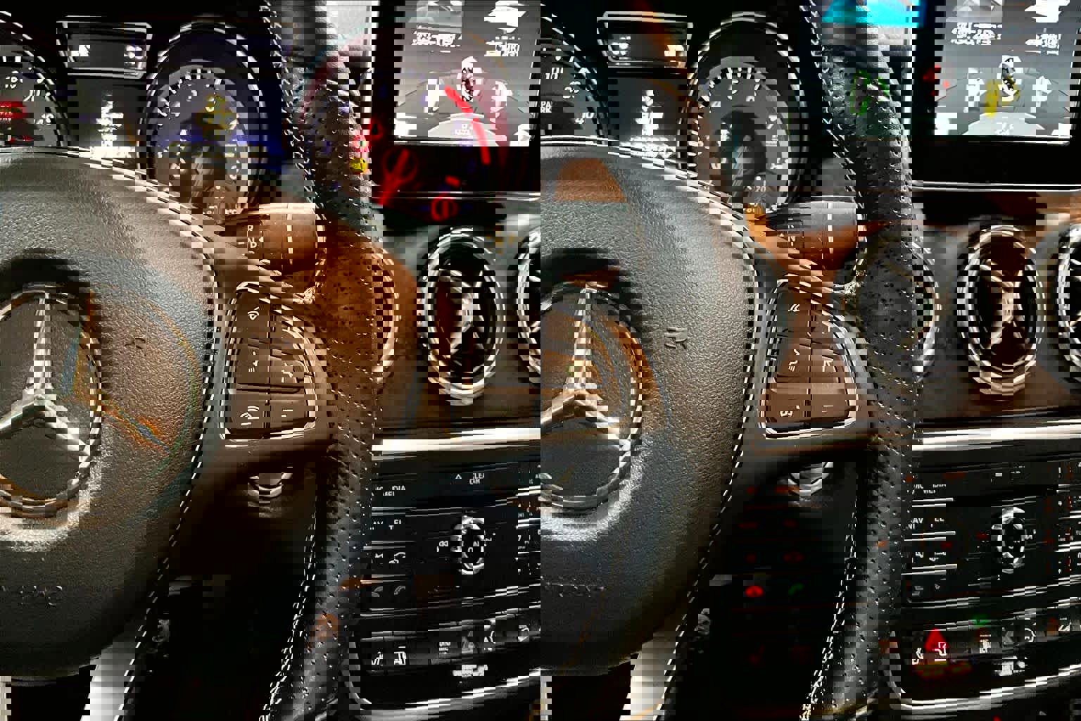 Used 2016 Mercedes-Benz GLA 250 4MATIC image 24