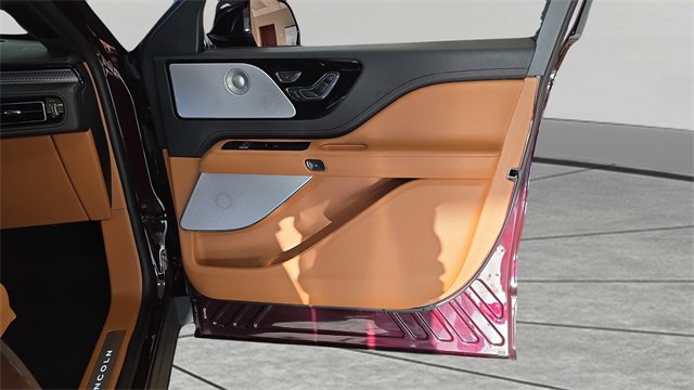 Used 2023 Lincoln Aviator Black Label Grand Touring image 28