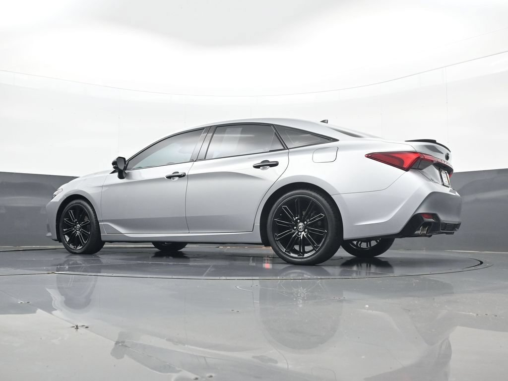 Used 2021 Toyota Avalon XSE FWD image 28