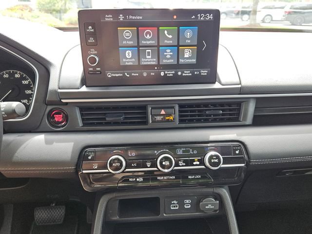 Certified 2025 Honda Pilot Touring image 18