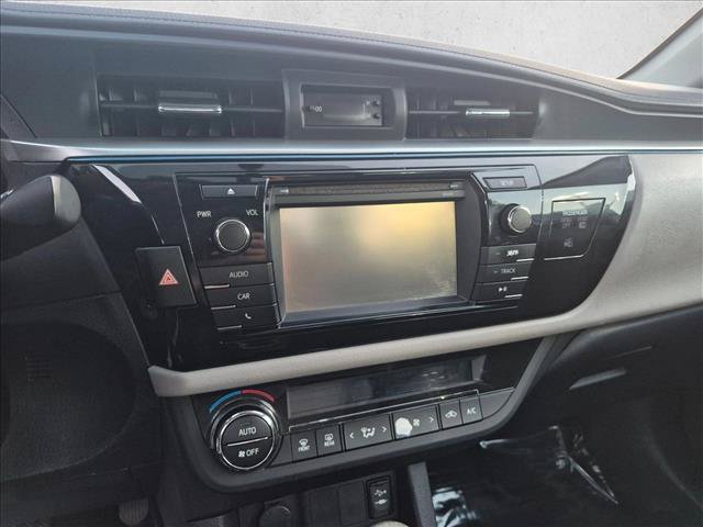 Used 2014 Toyota Corolla LE FWD image 9