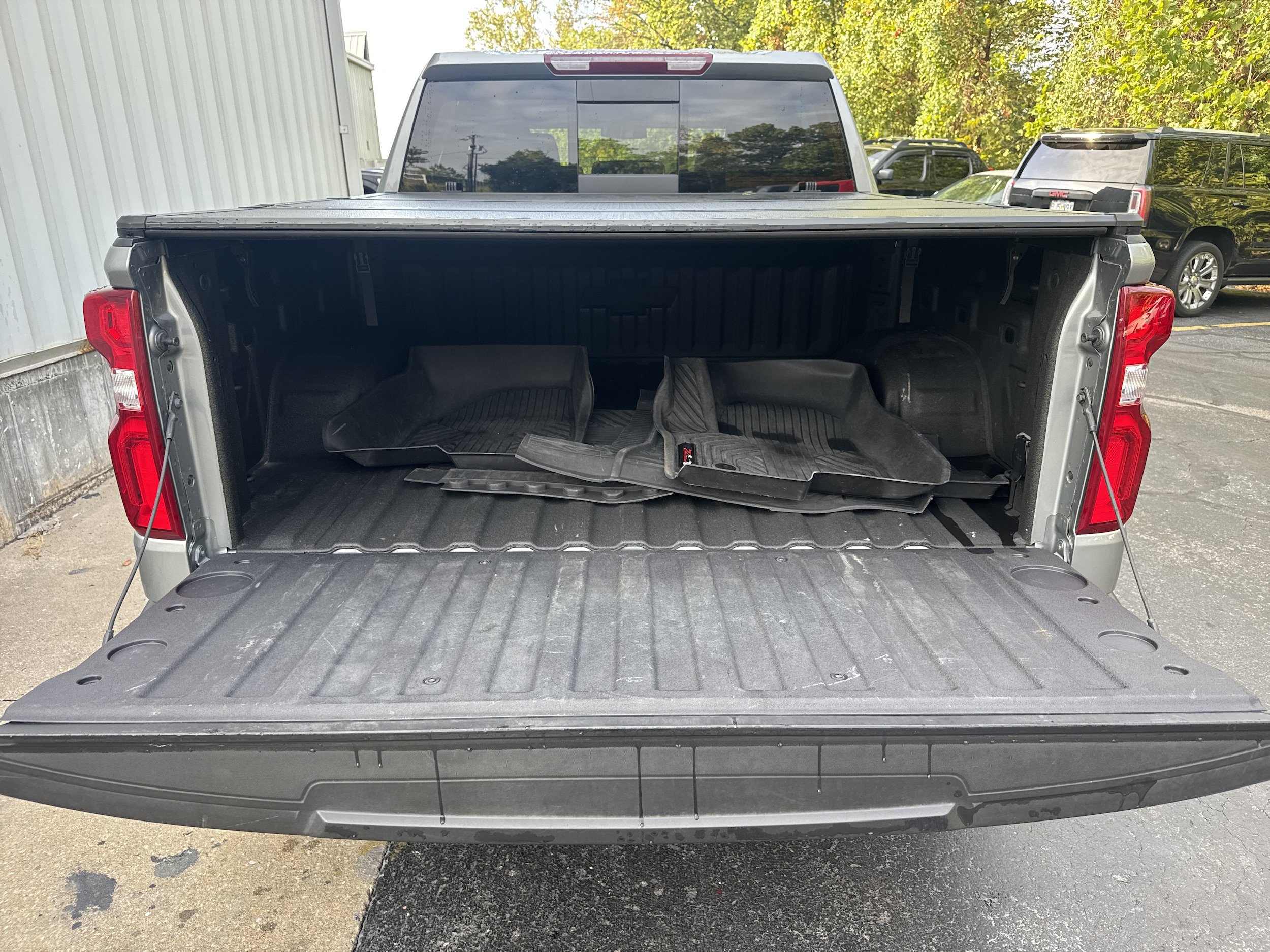 Used 2024 Chevrolet Silverado 1500 LTZ w/ LTZ Premium Package AWD/4WD image 13