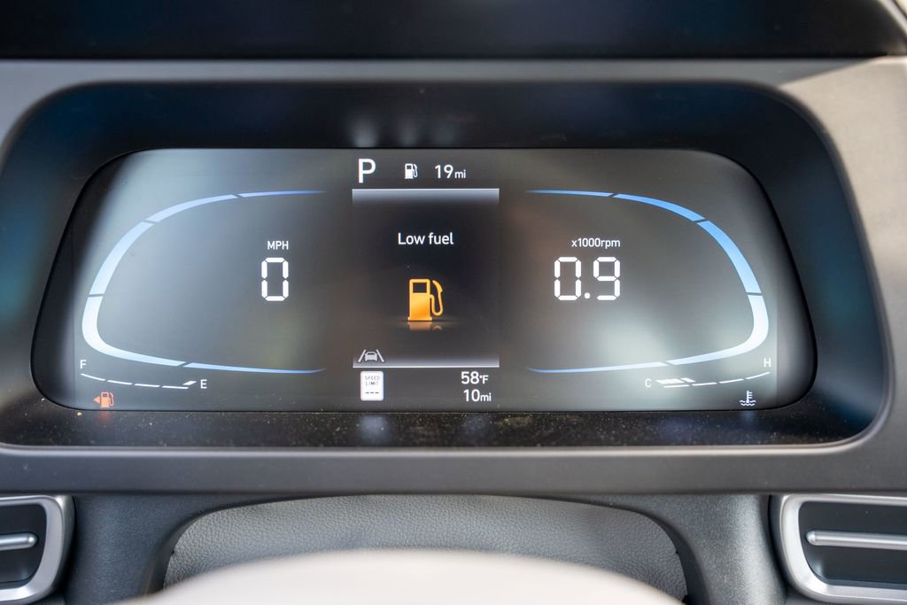 New 2025 Hyundai Elantra Sport image 24