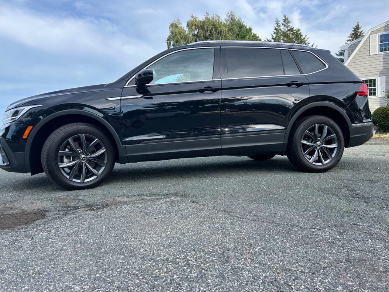 Used 2022 Volkswagen Tiguan SE image 29