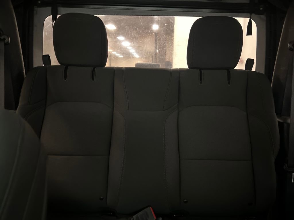 Used 2022 Jeep Wrangler Sport image 26