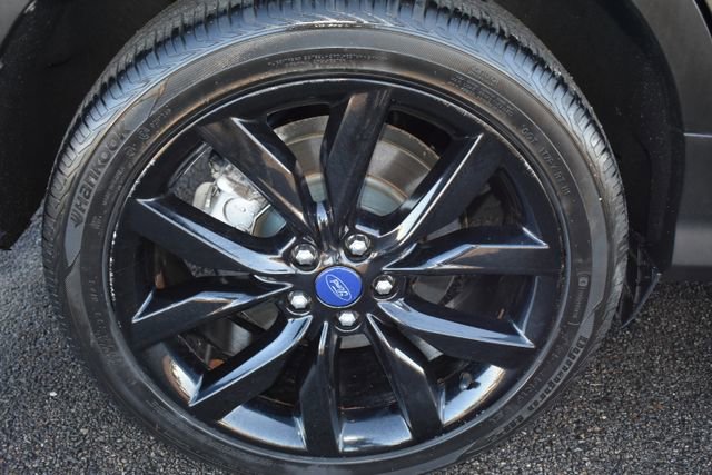 Used 2017 Ford Escape SE w/ SE Sport Appearance Package image 41