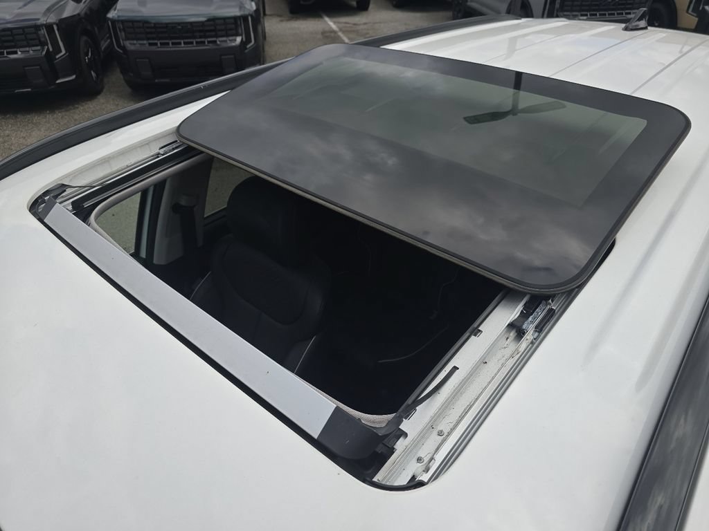 Used 2025 Hyundai Palisade XRT AWD/4WD image 3
