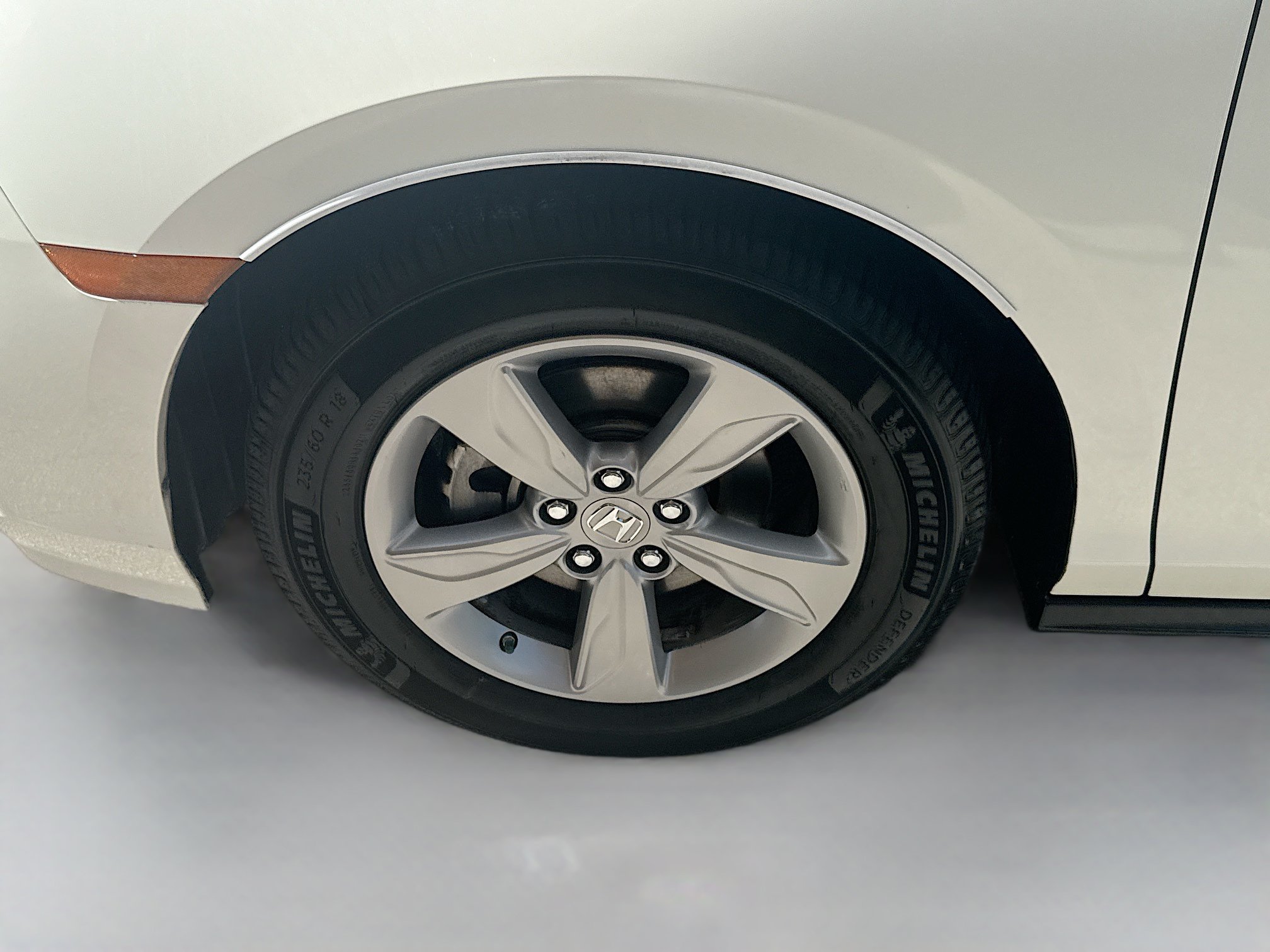 Certified 2018 Honda Odyssey EX image 34