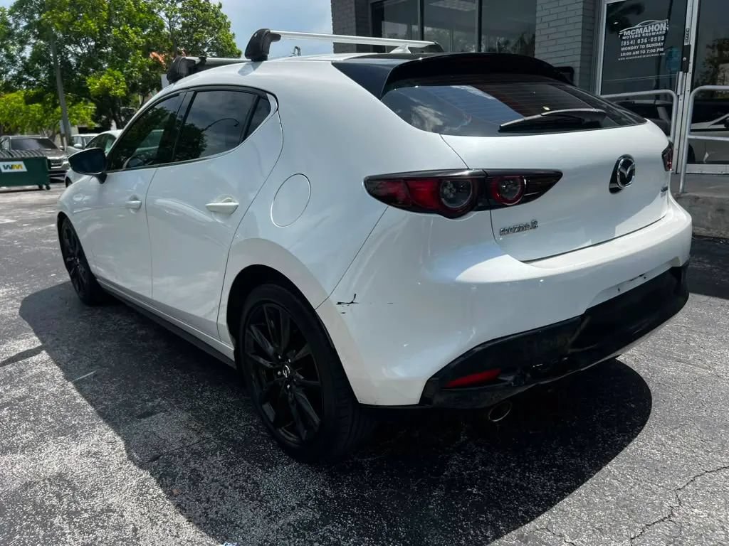 Used 2019 MAZDA MAZDA3 Hatchback w/ Premium Package FWD image 7