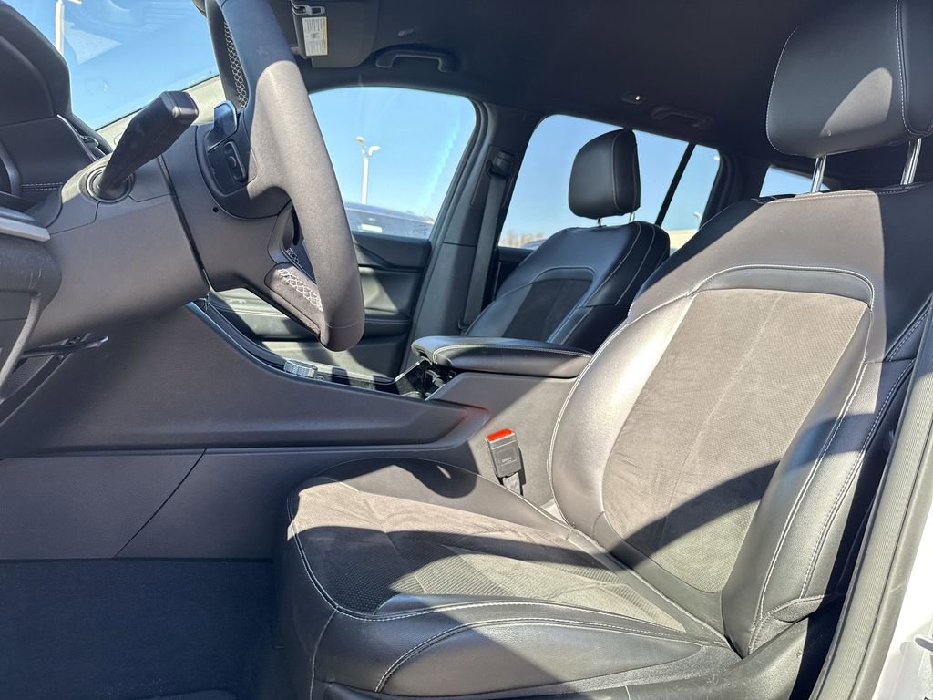 Used 2023 Jeep Grand Cherokee Altitude image 13