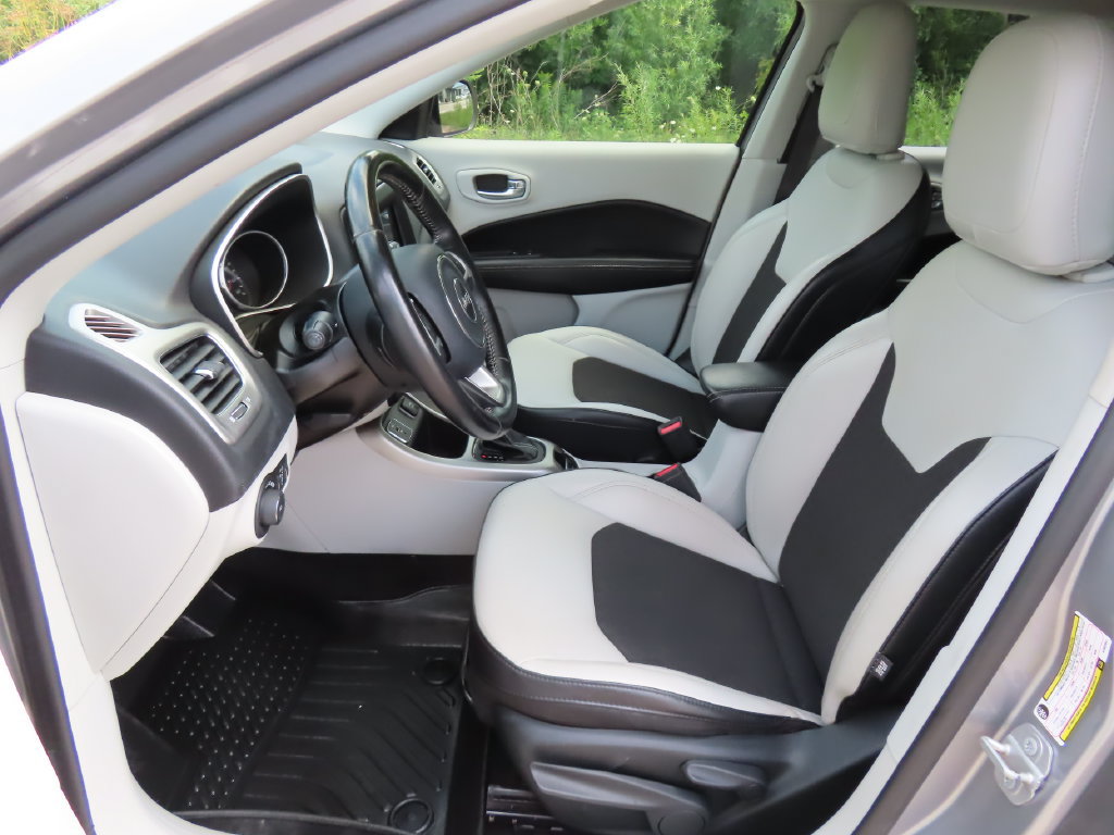 Used 2019 Jeep Compass Latitude w/ Popular Equipment Group FWD image 25