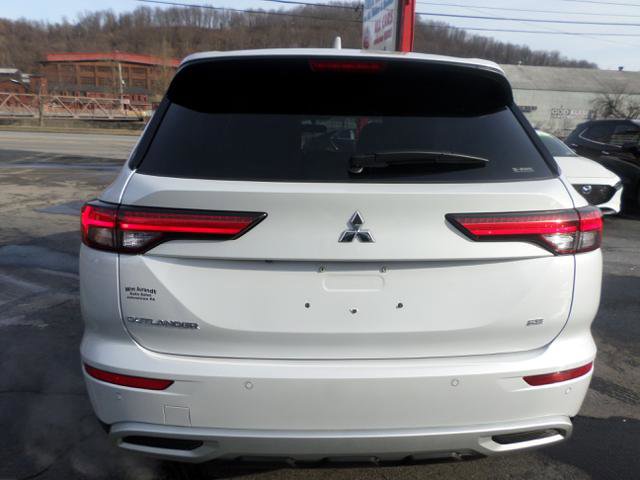 Used 2024 Mitsubishi Outlander SE image 5