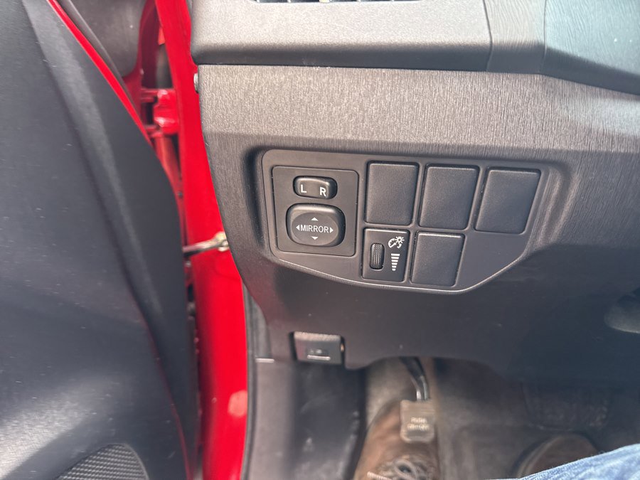 Used 2015 Toyota Prius Two image 26