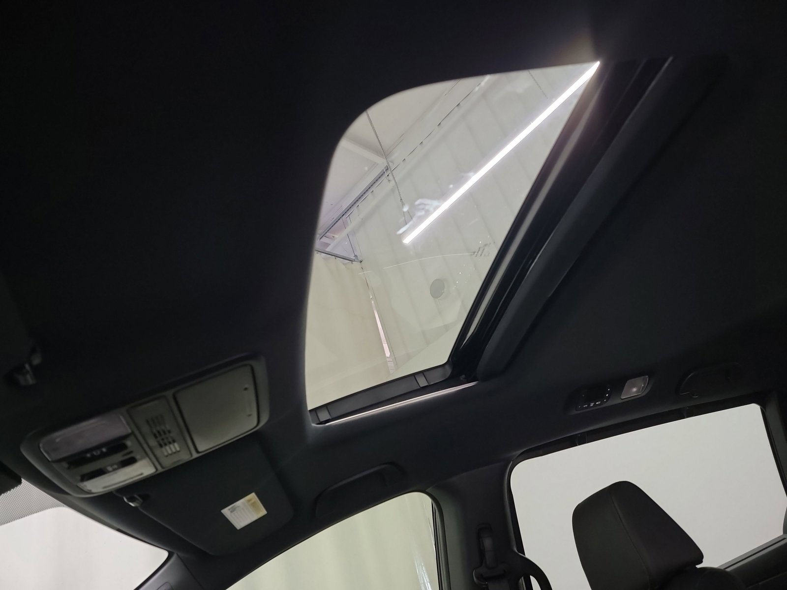 Certified 2023 Honda Odyssey Sport image 24