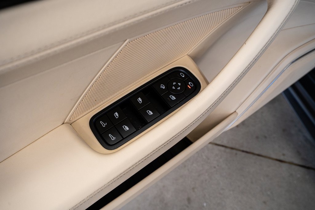 Used 2023 Porsche Panamera Platinum Edition image 35