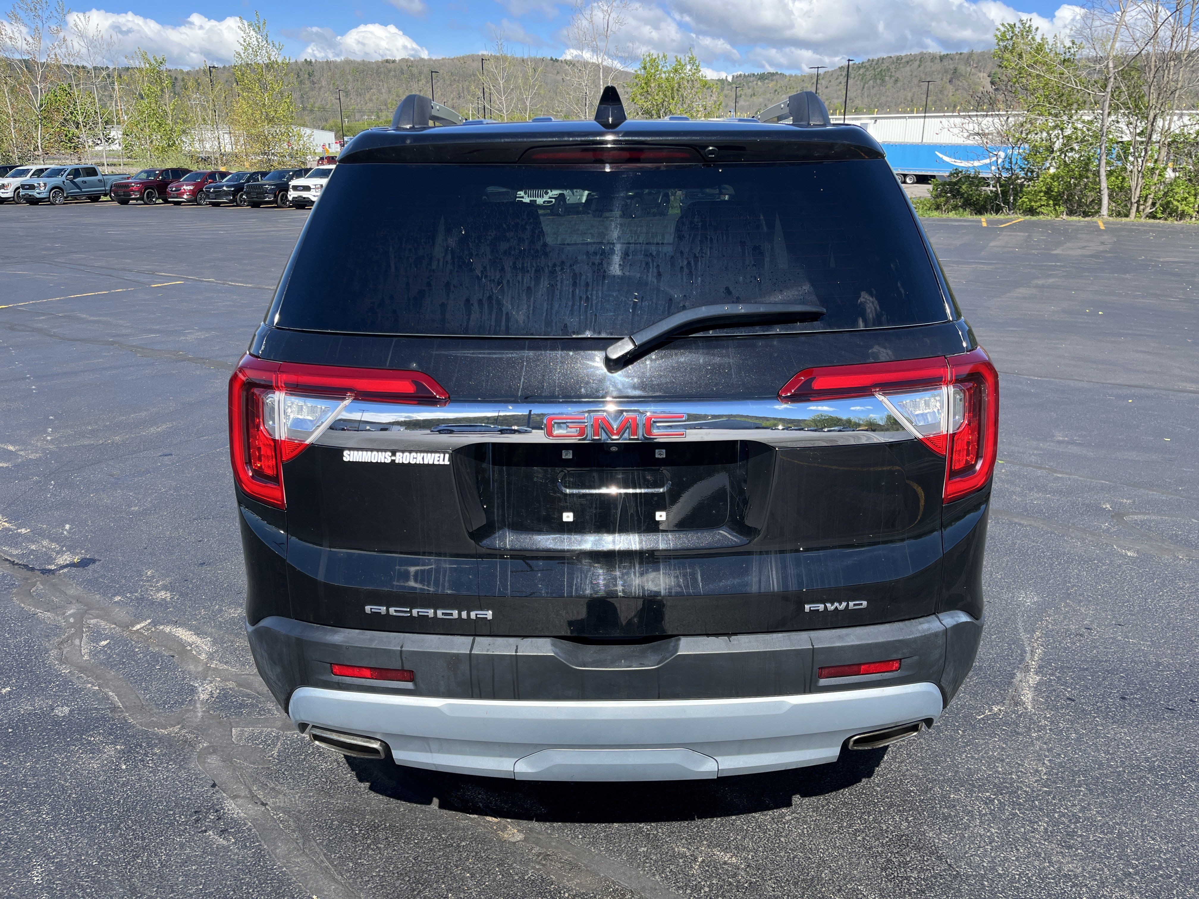 Used 2023 GMC Acadia SLE AWD/4WD image 6