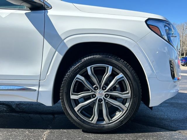 Used 2019 GMC Terrain Denali w/ Advanced Safety Package image 13