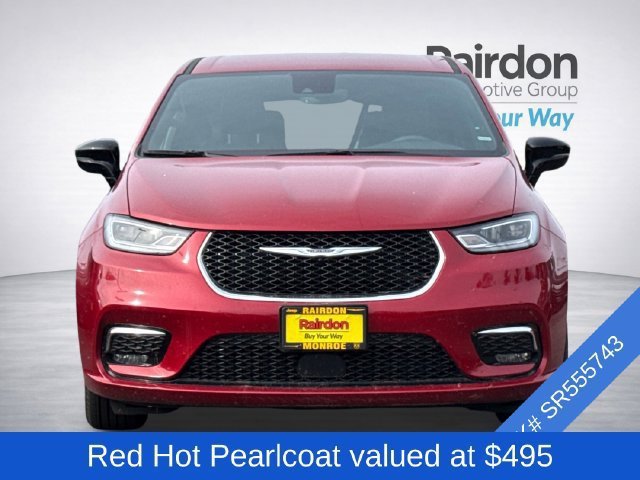 Used 2025 Chrysler Pacifica Select FWD image 2