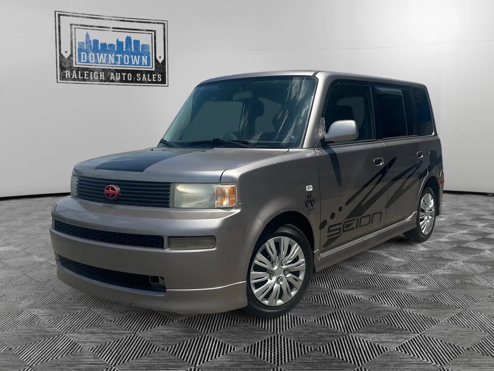 Used 2006 Scion xB image 2