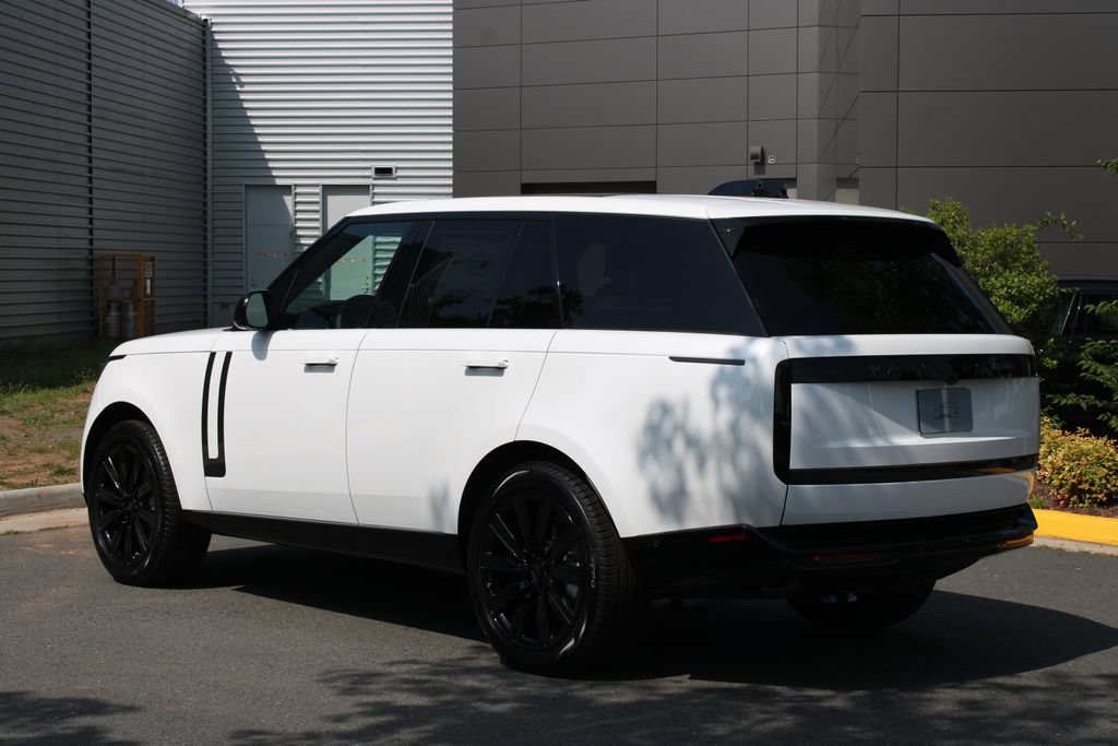 New 2026 Land Rover Range Rover SE AWD/4WD image 3