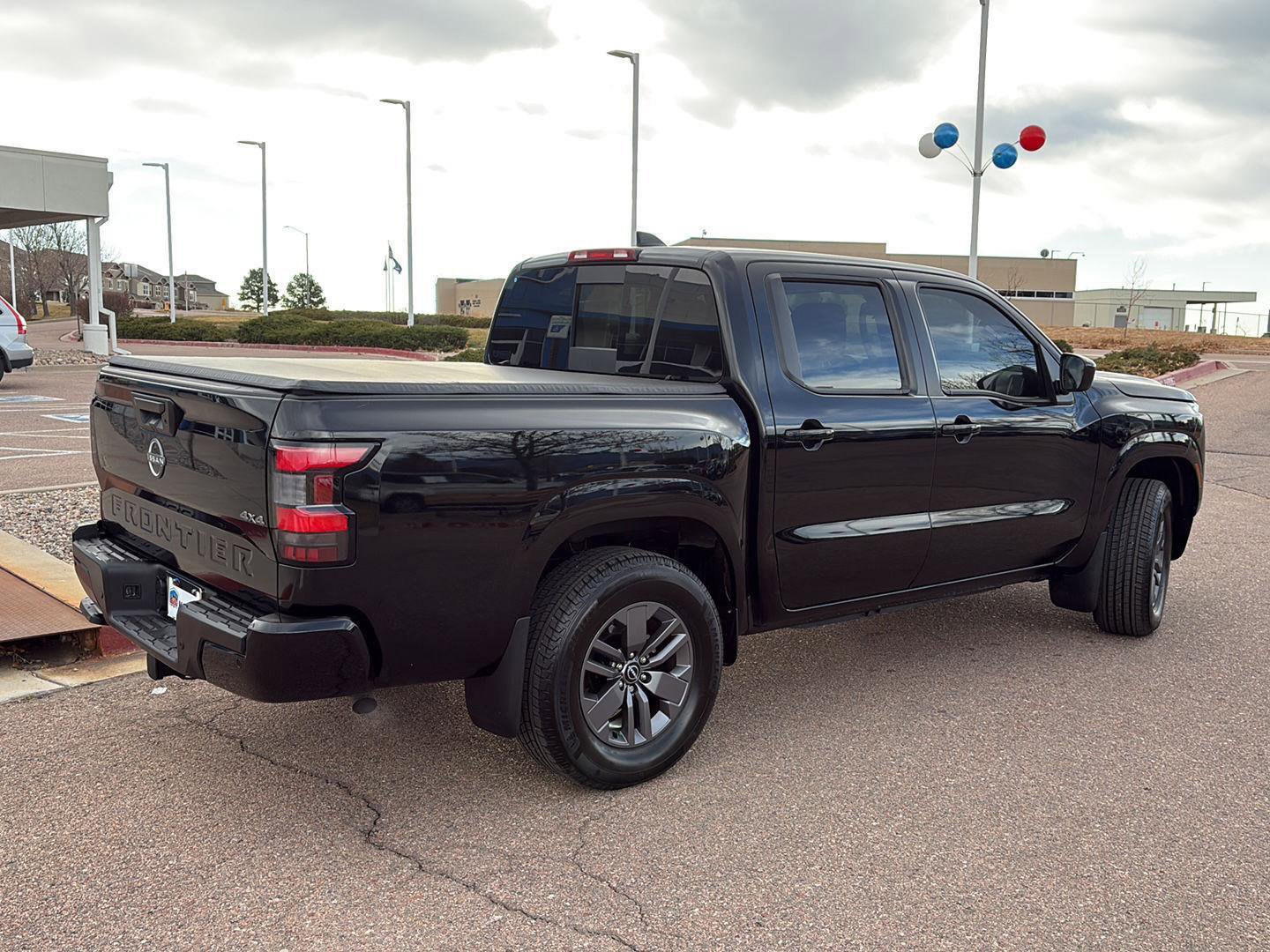 Used 2025 Nissan Frontier SV image 6