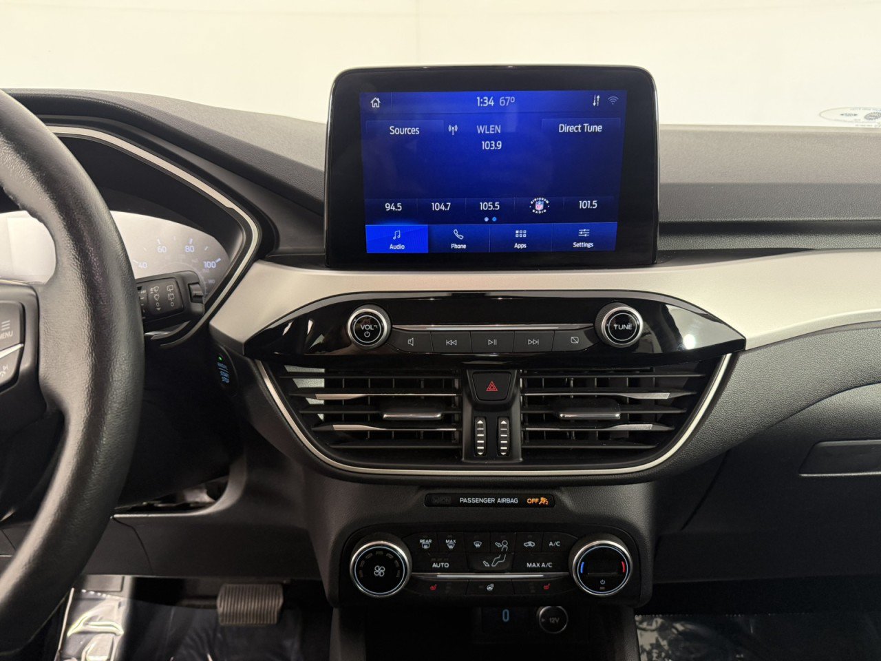 Used 2020 Ford Escape SEL FWD image 19