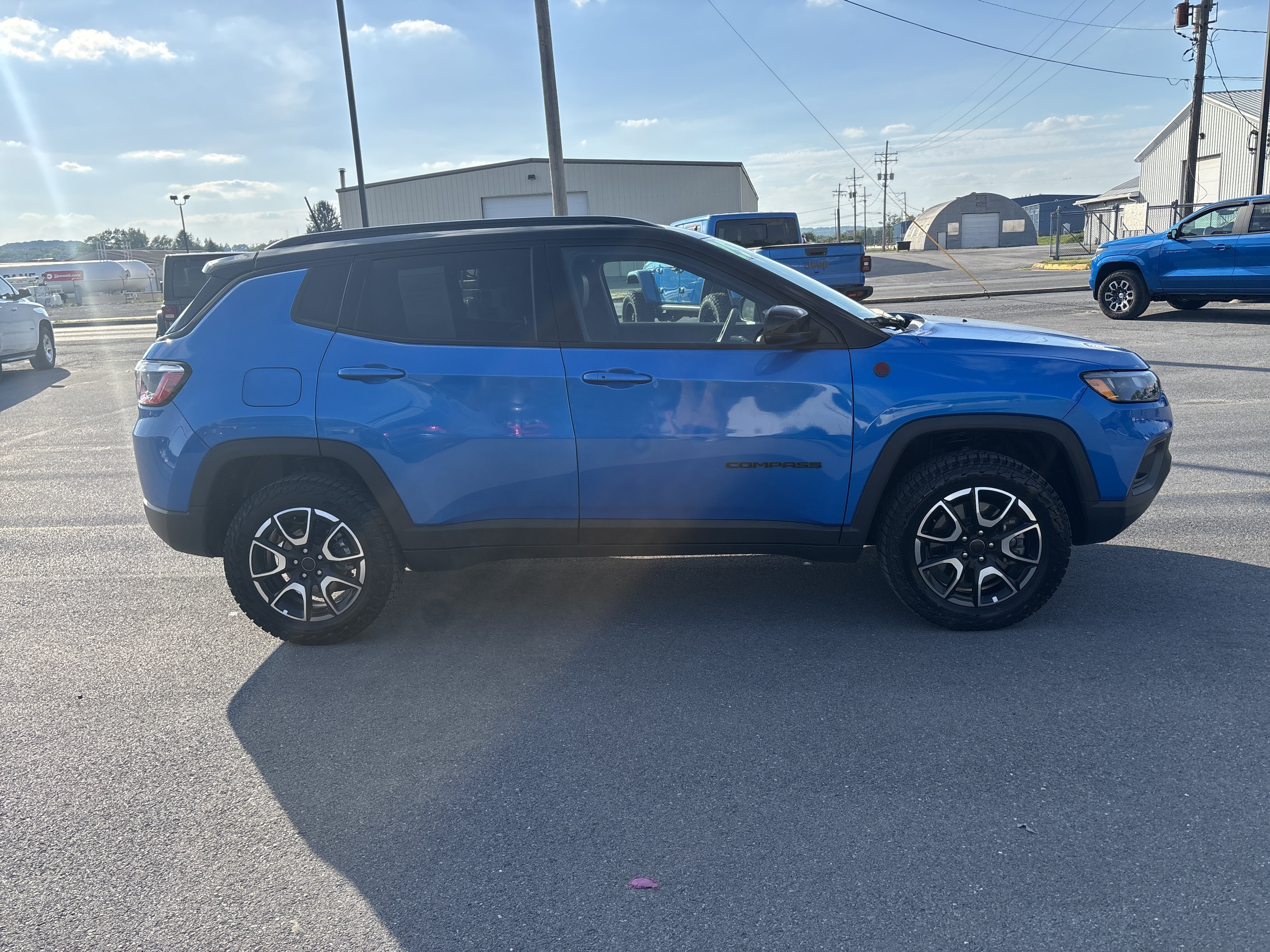 Used 2025 Jeep Compass Trailhawk AWD/4WD video 2