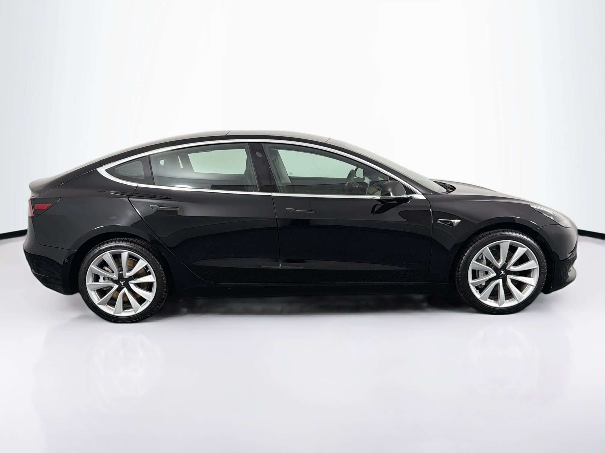Used 2019 Tesla Model 3 Standard Range Plus RWD image 16