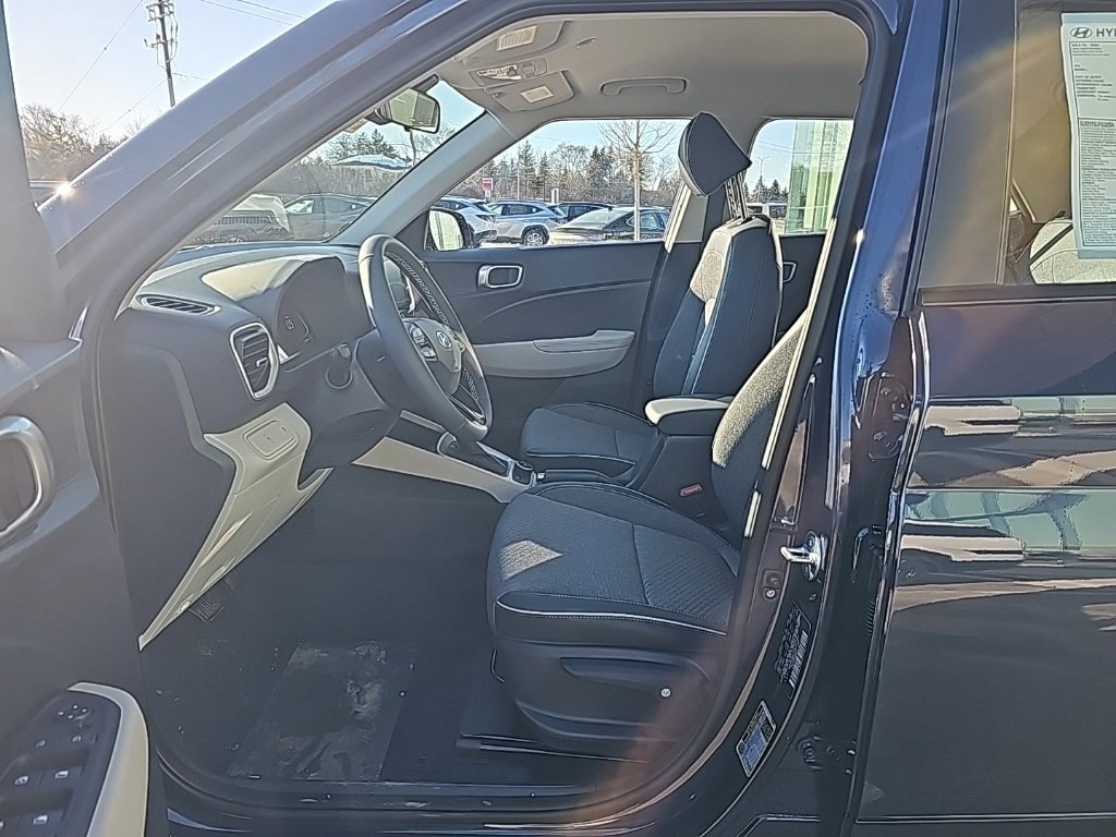 New 2026 Hyundai Venue SEL image 9