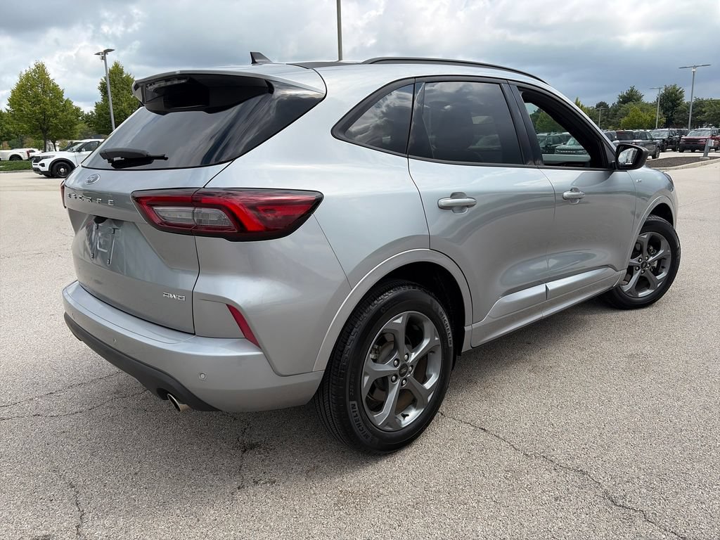 Used 2024 Ford Escape ST-Line w/ Tech Pack #1 AWD/4WD image 7
