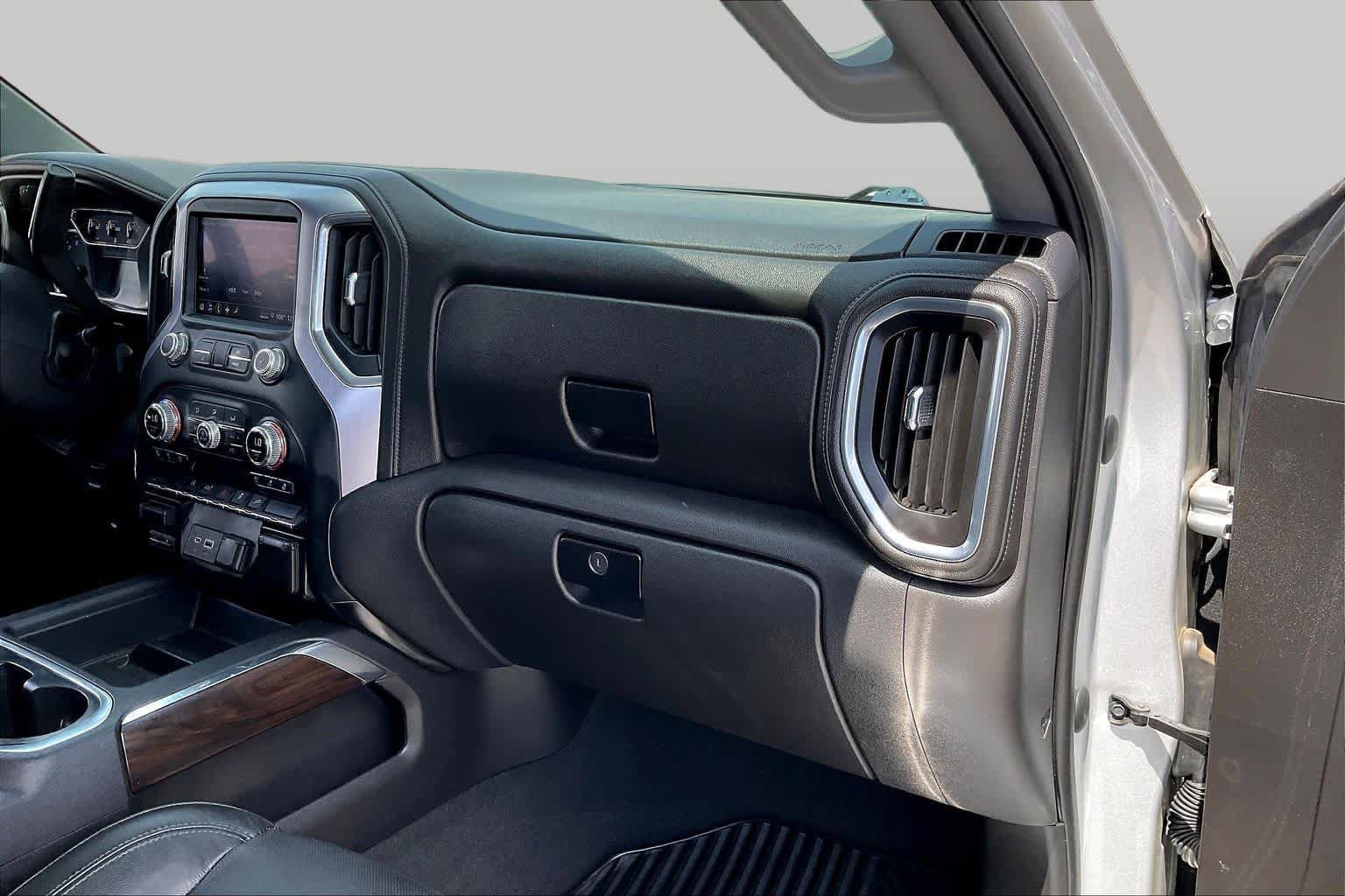 Used 2019 GMC Sierra 1500 SLT AWD/4WD image 18