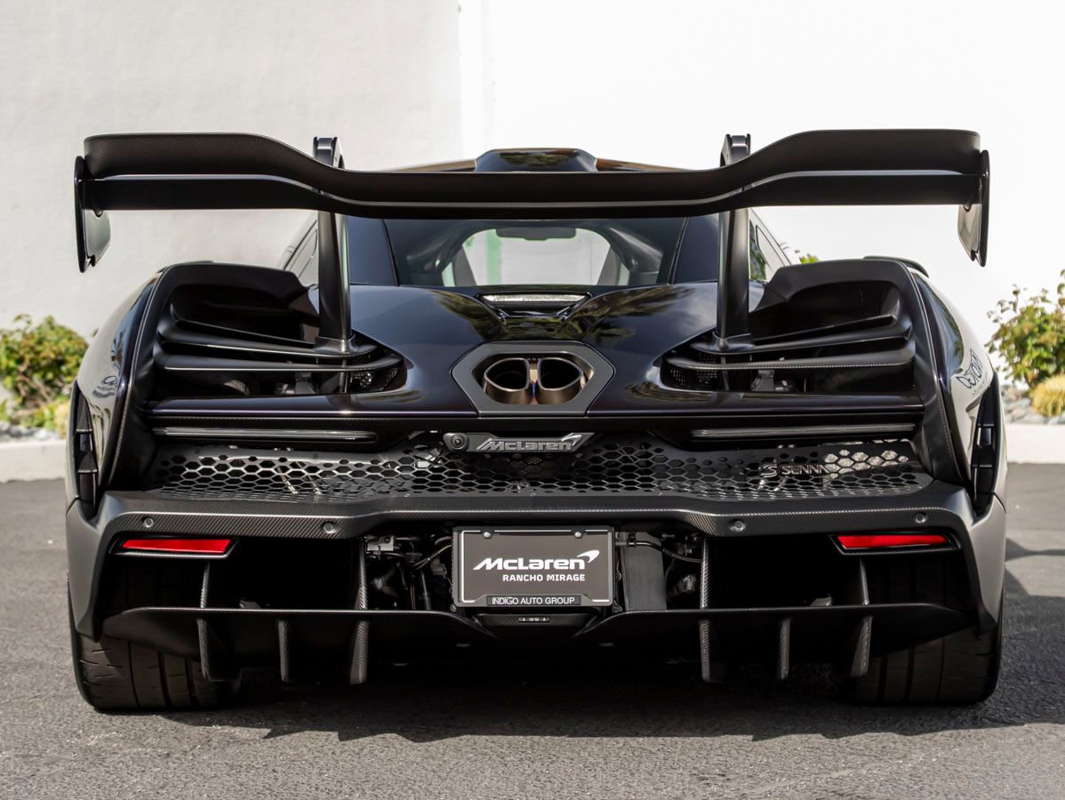 Used 2019 McLaren Senna RWD image 8