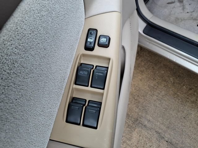 Used 2008 Toyota Corolla LE FWD image 23