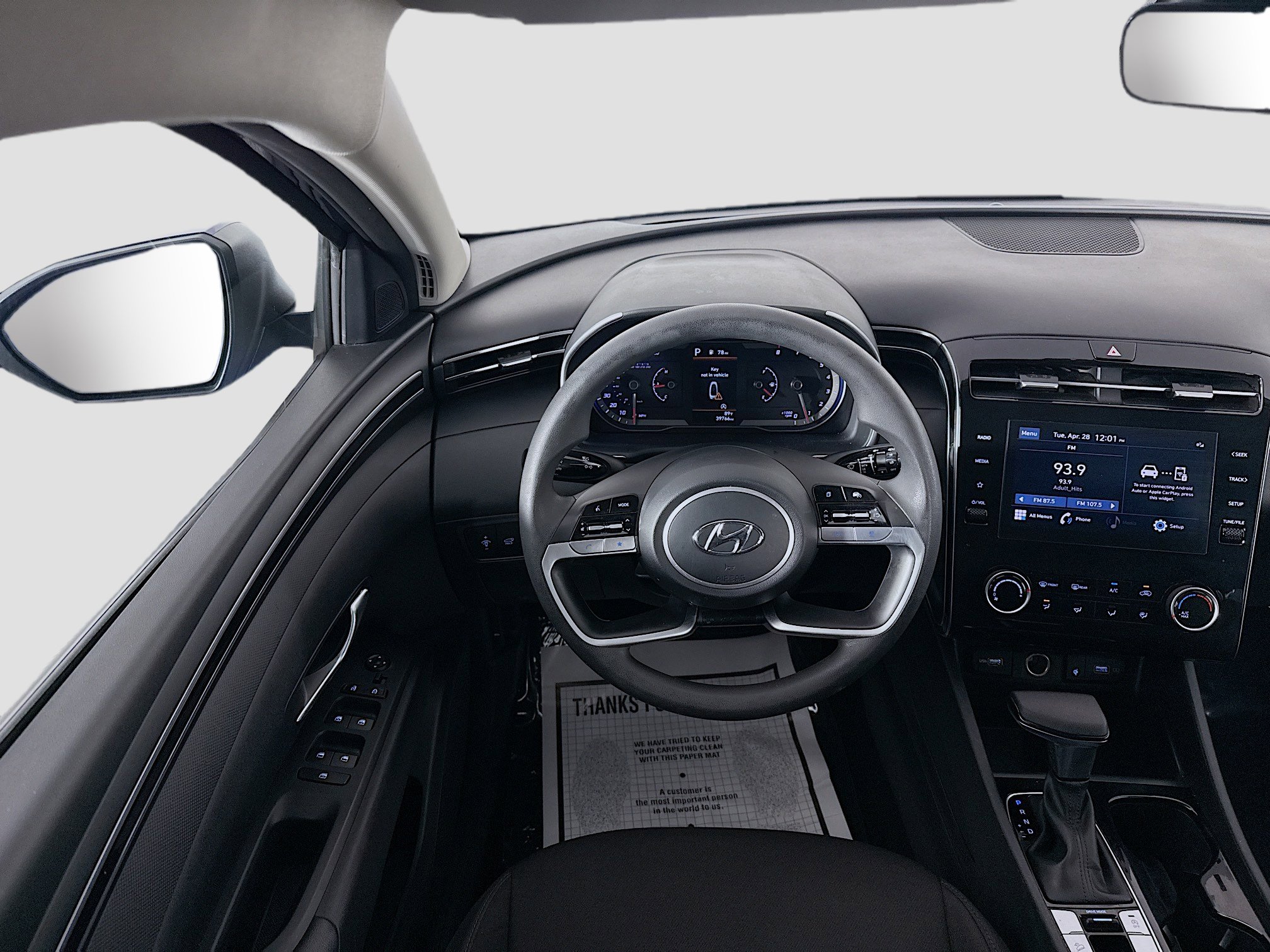 Used 2023 Hyundai Tucson SEL FWD image 17