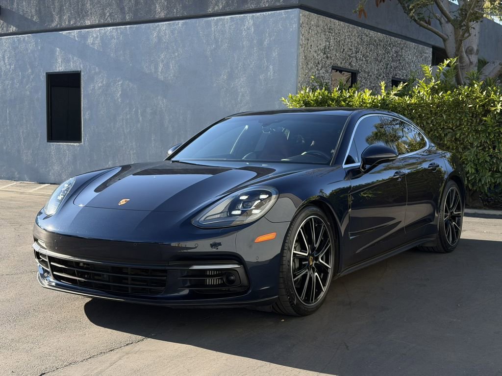 Used 2018 Porsche Panamera 4S image 2