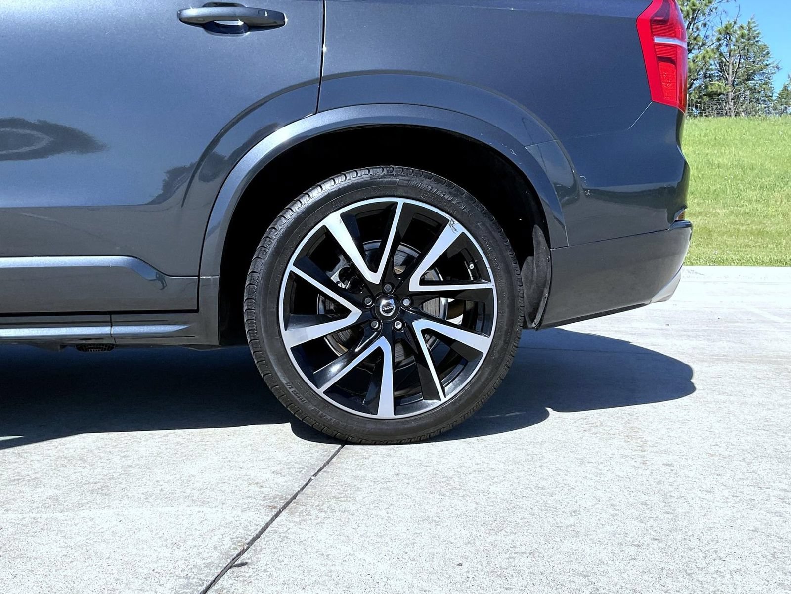 Used 2021 Volvo XC90 T6 Momentum w/ Advanced Package AWD/4WD image 23