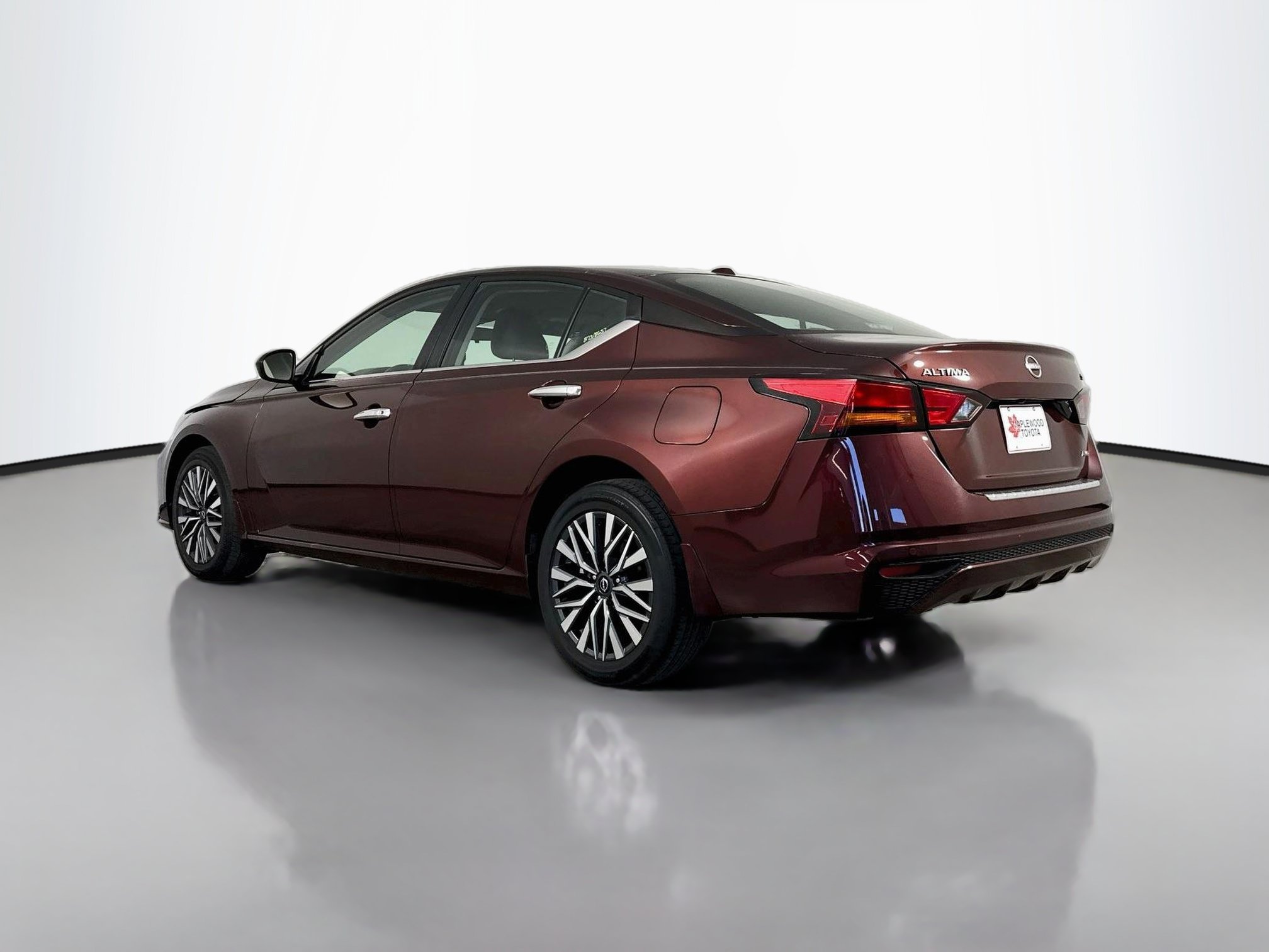 Used 2023 Nissan Altima 2.5 SV AWD/4WD image 5
