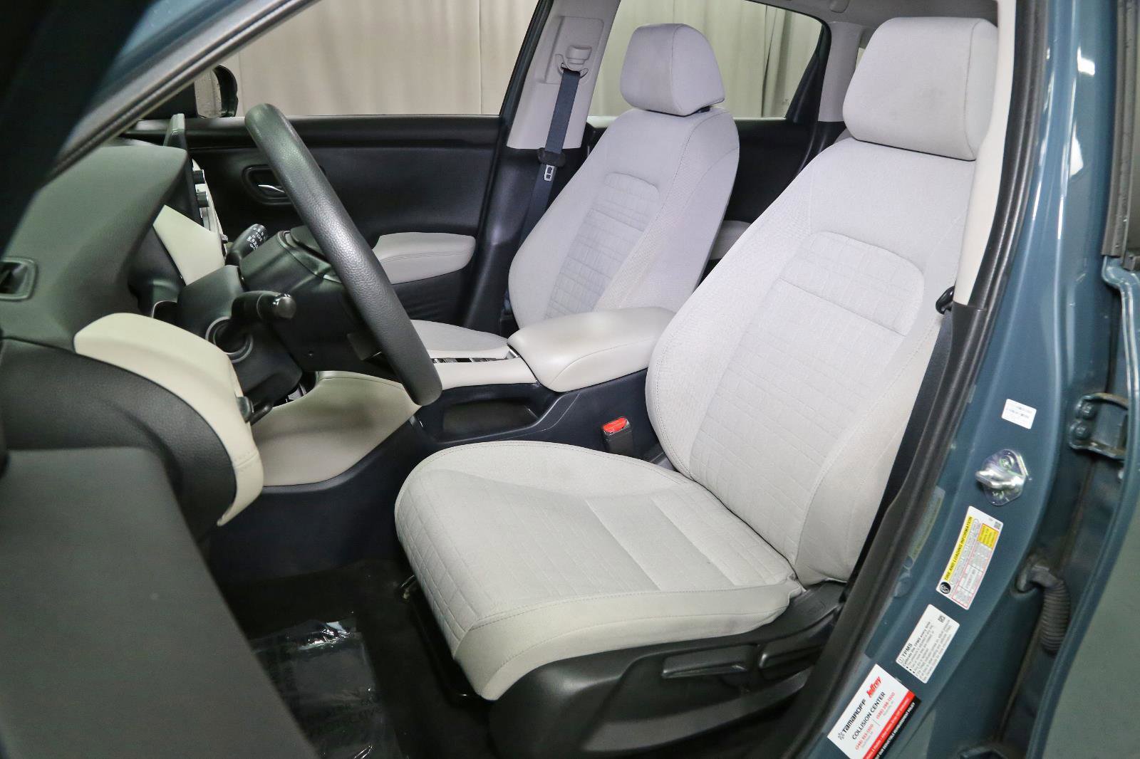 Certified 2023 Honda HR-V LX image 3