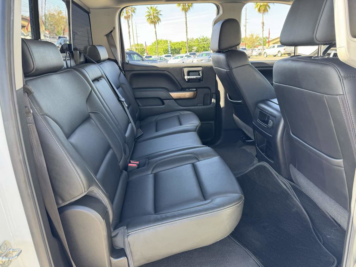 Used 2018 Chevrolet Silverado 1500 LTZ w/ Sport Package AWD/4WD image 17