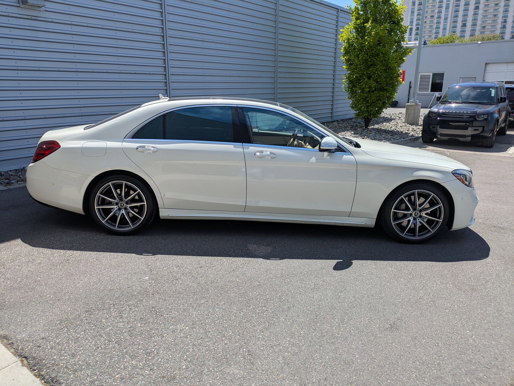 Used 2019 Mercedes-Benz S 560 4MATIC Sedan image 2
