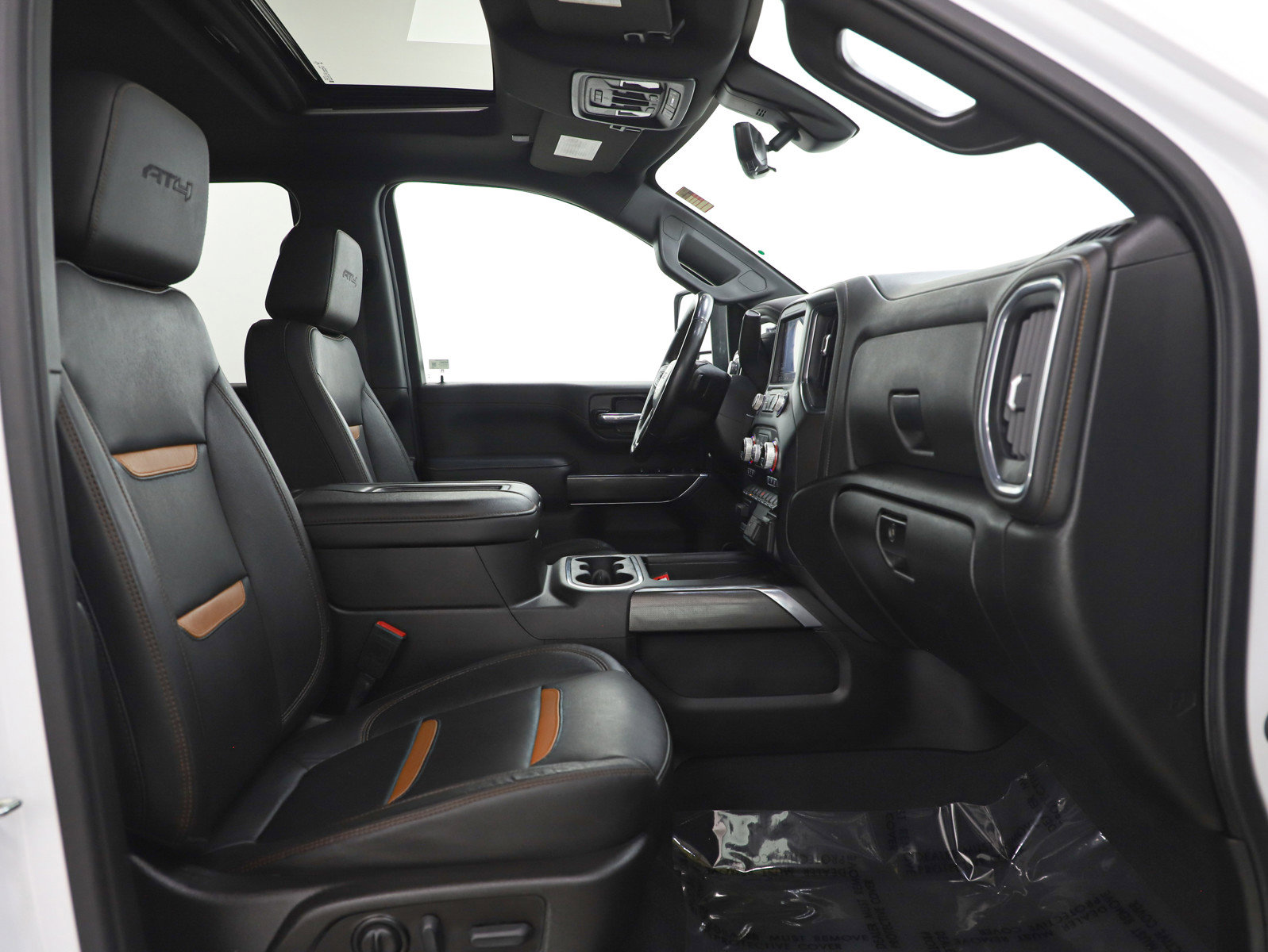 Used 2022 GMC Sierra 3500 AT4 w/ AT4 Premium Plus Package image 12