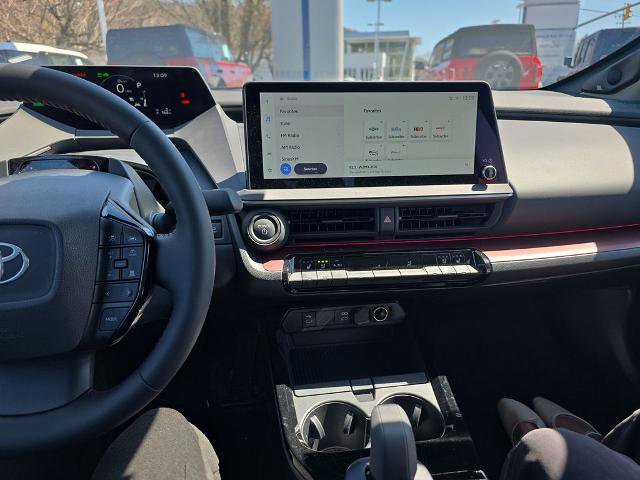 Used 2025 Toyota Prius Plug-In Hybrid w/ Limited Premium Package FWD image 31