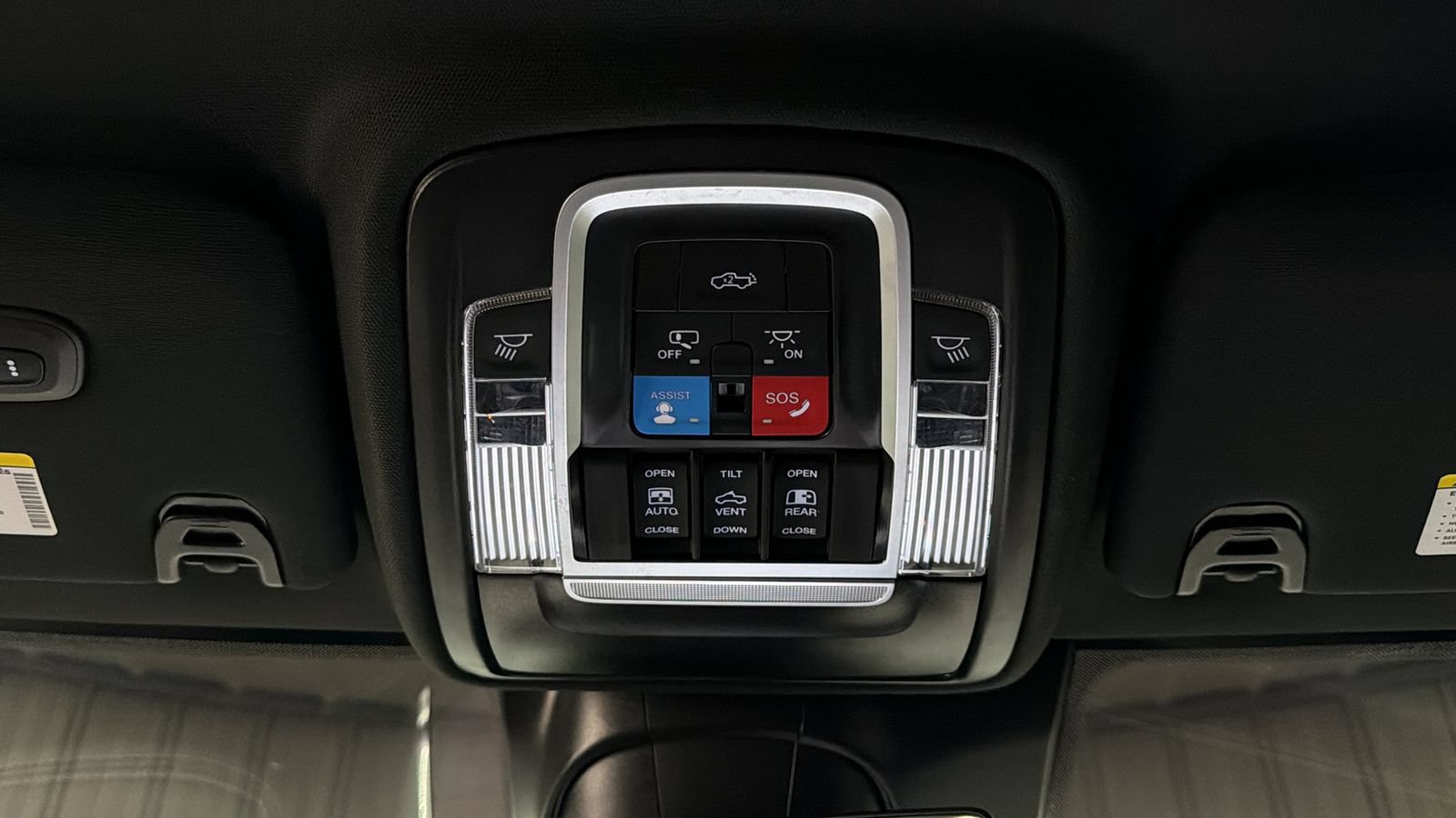 Used 2025 RAM 2500 Laramie AWD/4WD image 39