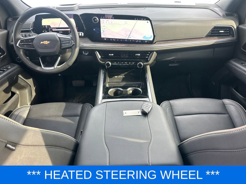 Used 2025 Chevrolet Suburban Premier image 19