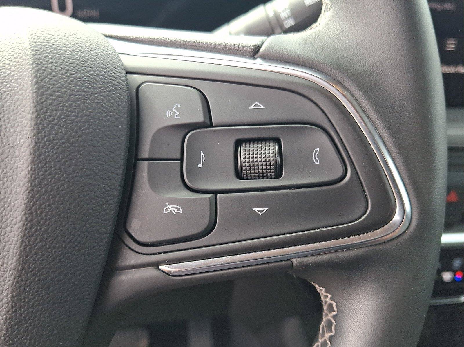 Used 2024 Buick Encore GX Avenir w/ Avenir Convenience Package FWD image 23