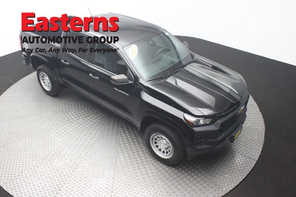 Used 2023 Chevrolet Colorado W/T RWD image 3
